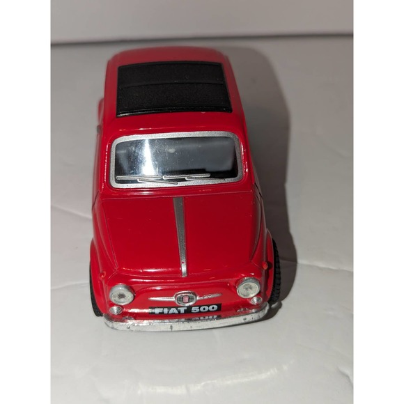 Classic Fiat 500 1/24 Scale Diecast Model by Kinsmart - RED Collectible - Picture 3 of 9